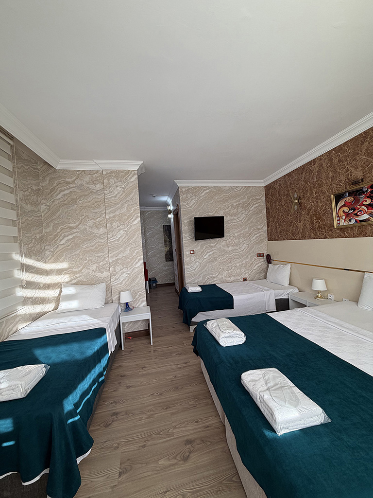 Koç Otel Karasu Galeri 37