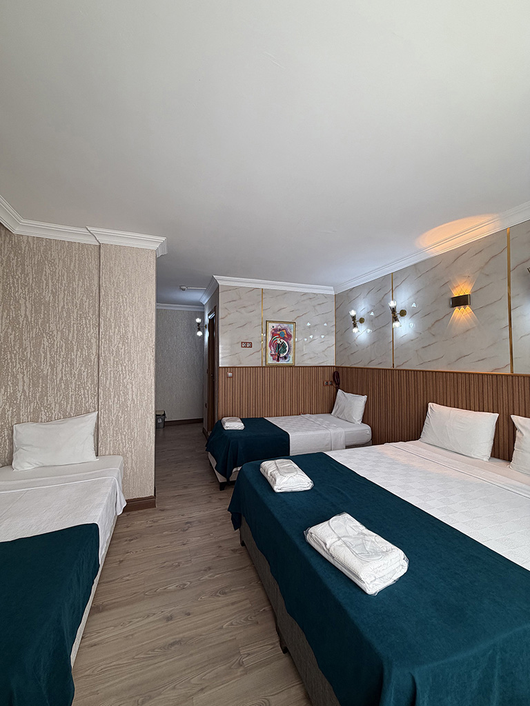 Koç Otel Karasu Galeri 42