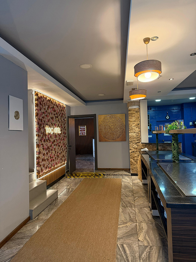 Koç Otel Karasu Galeri 61