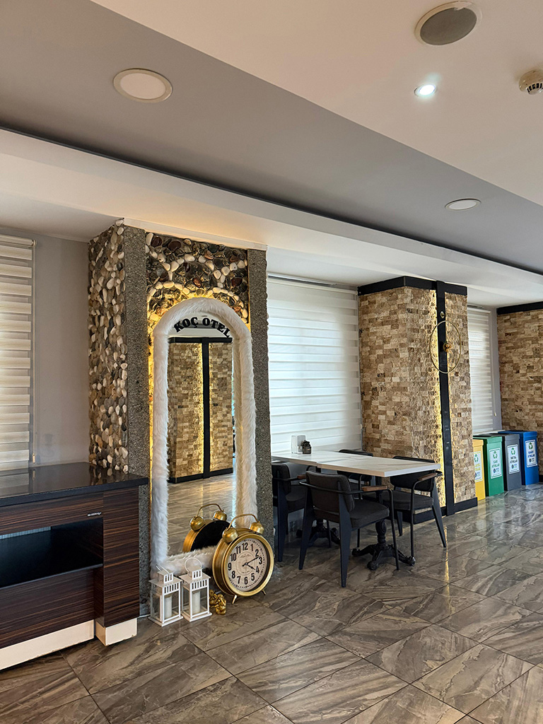 Koç Otel Karasu Galeri 68